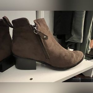 New Forever21 Brown Suede Like Bootie Sz 10